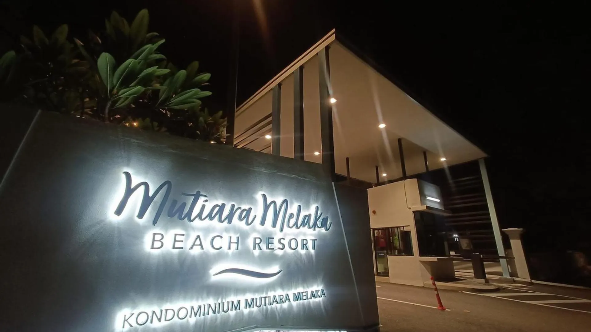 Tanjung Kling Melaka Mutiara Beach Resort Sea View 6Pax Malezja