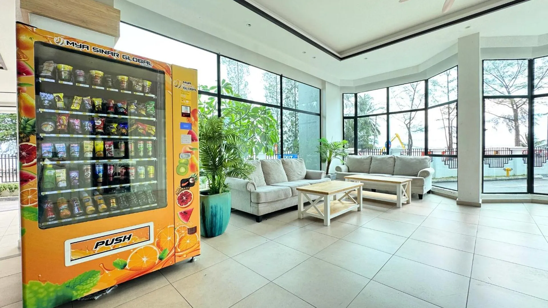 Tanjung Kling Melaka Mutiara Beach Resort Sea View 6Pax